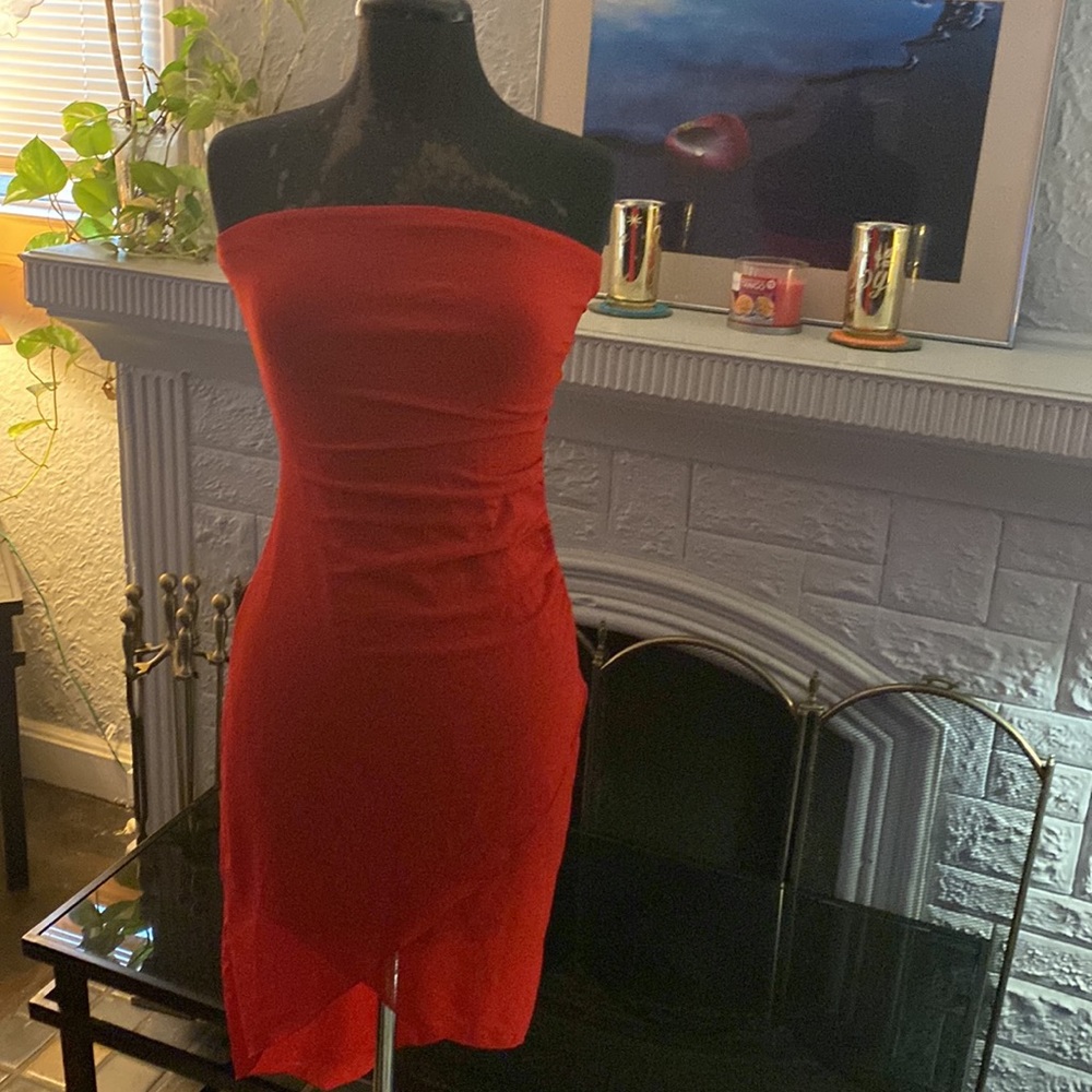 Redlight Roxanne - Picture 3 of 5